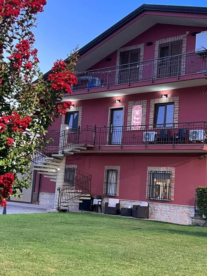 Rosy'S Rooms Patrica Exterior foto